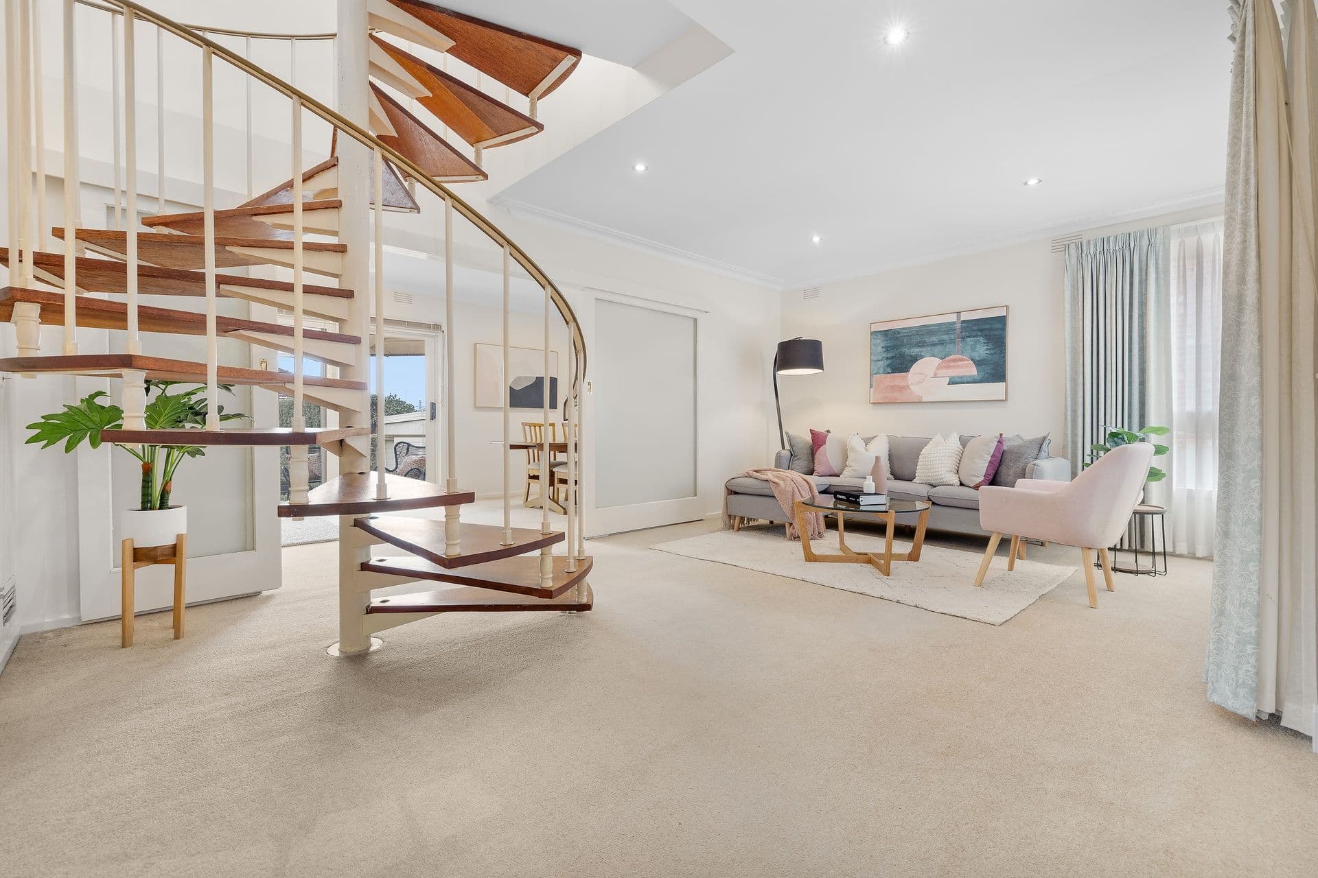15 Palm Beach Crescent, Mount Waverley VIC 3149, Mount Waverley - Thumbnail 4