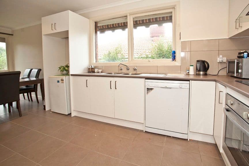 2 Jacksons Road, NOBLE PARK NORTH VIC 3174, Noble Park North - Thumbnail 2