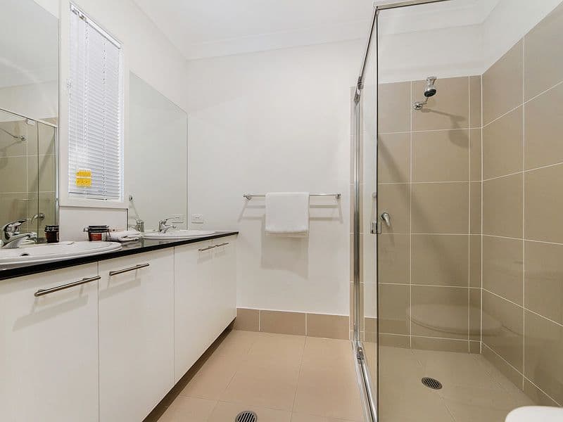 18 Sunwood Crescent, MAUDSLAND QLD 4210, Maudsland - Thumbnail 8