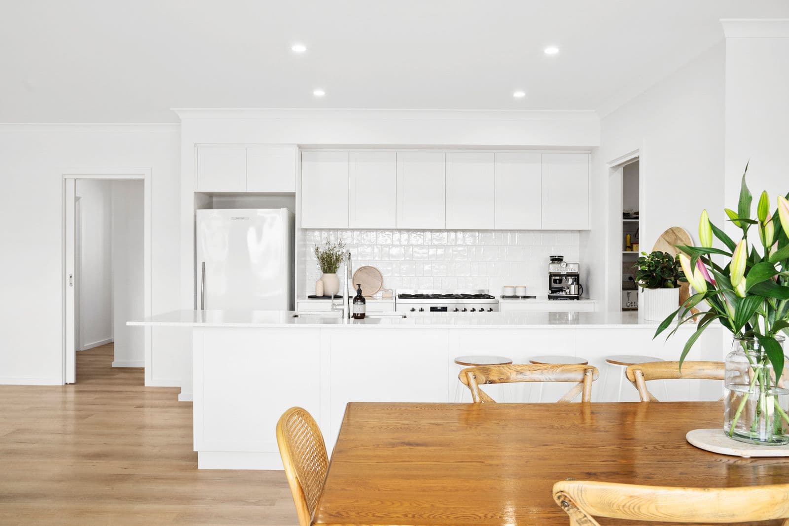 43 Williams Drive, Mansfield VIC 3722, Mansfield - Thumbnail 2