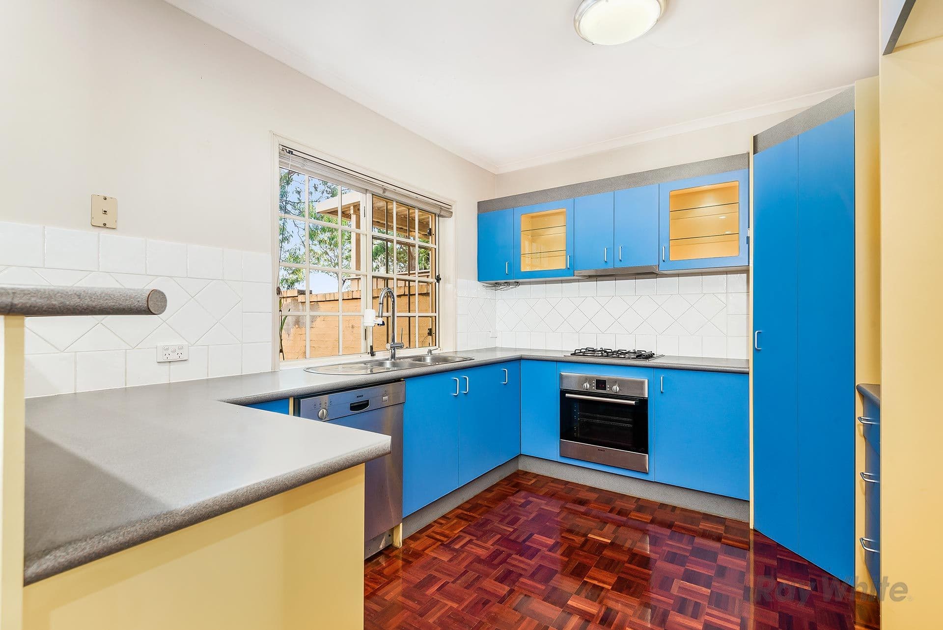 2 Lewis Street, Coopers Plains QLD 4108, Coopers Plains - Thumbnail 2