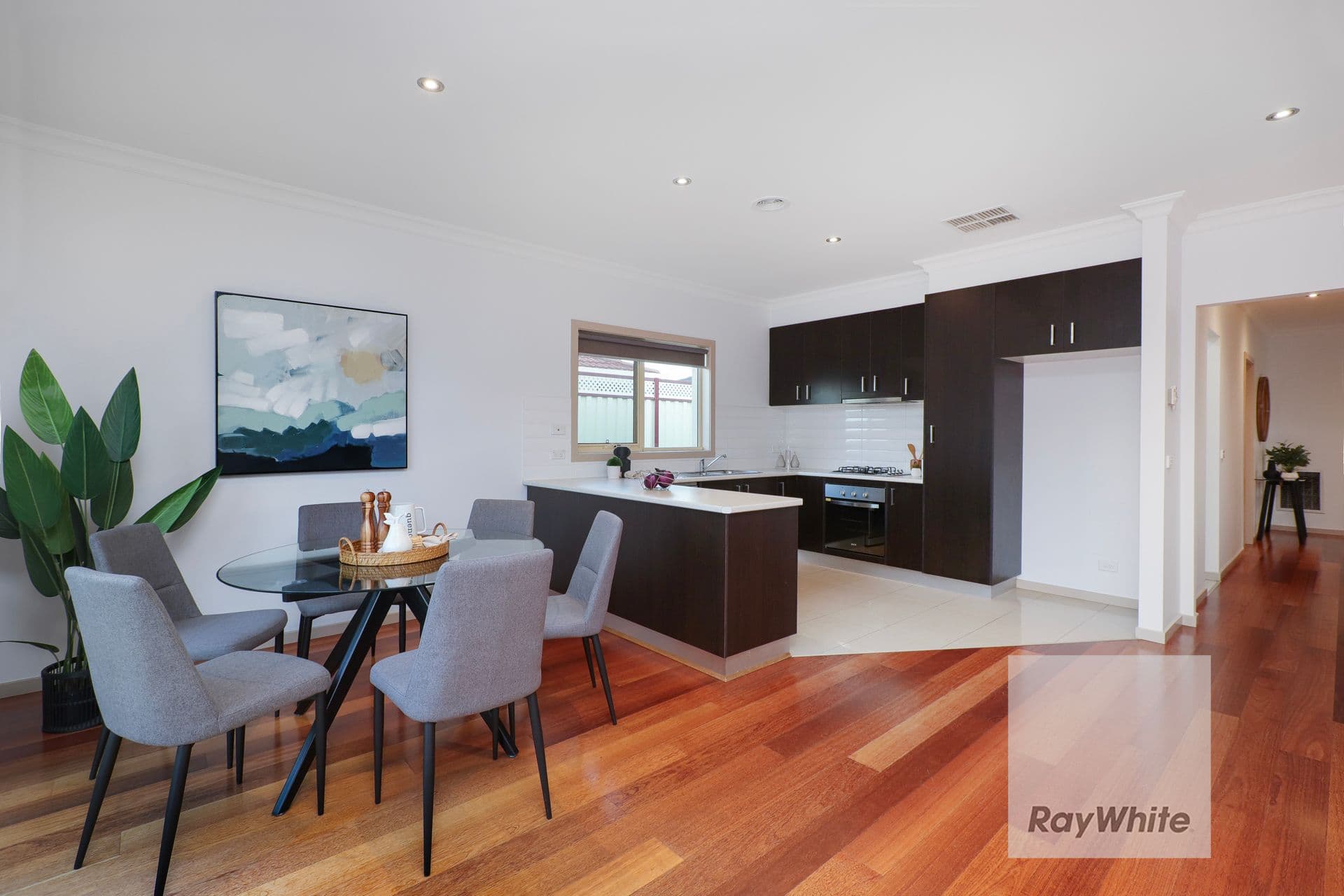 114 Lenoak Street, Gladstone Park VIC 3043, Gladstone Park - Thumbnail 8