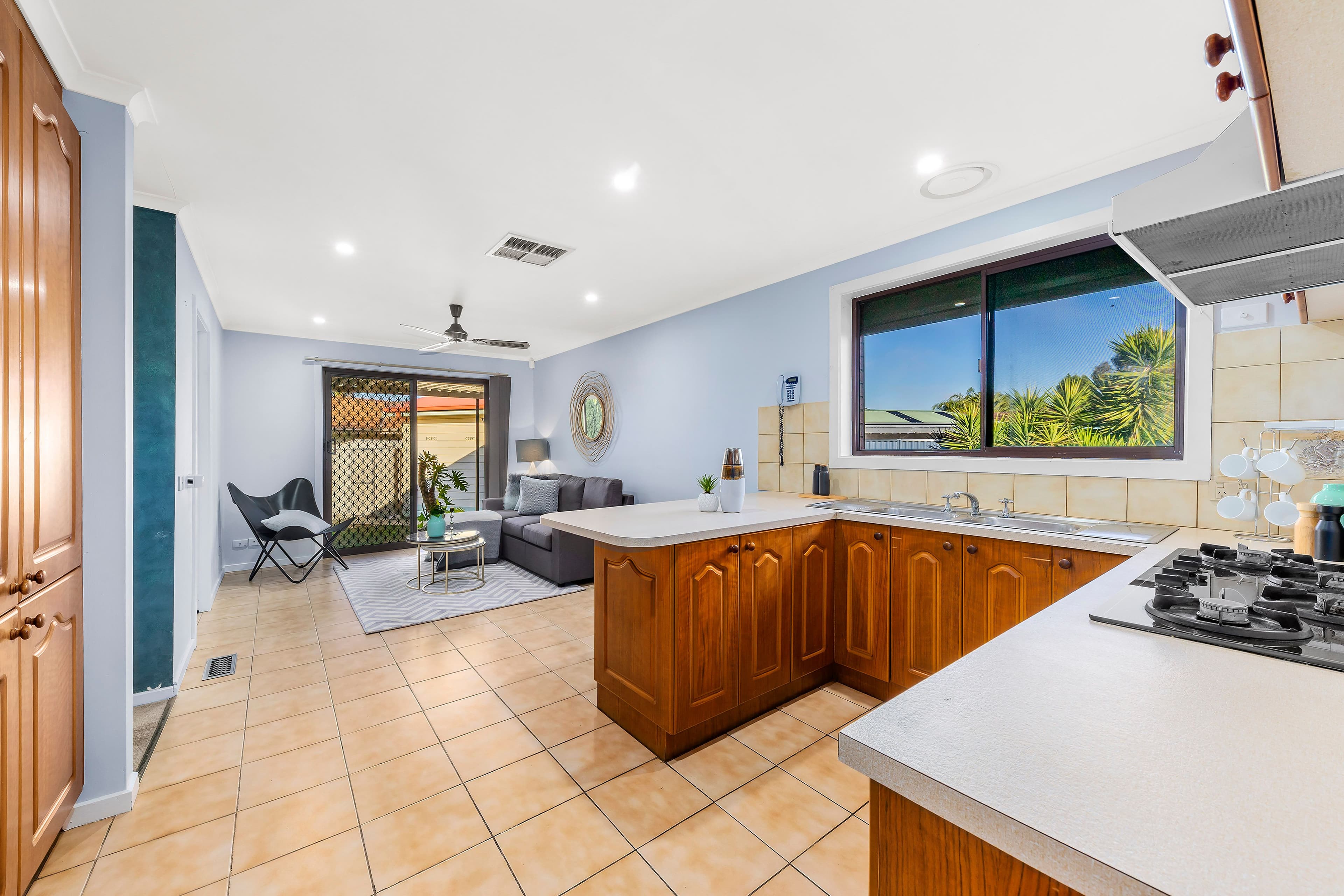 5 Laver Court, Mill Park VIC 3082, Mill Park - Thumbnail 2