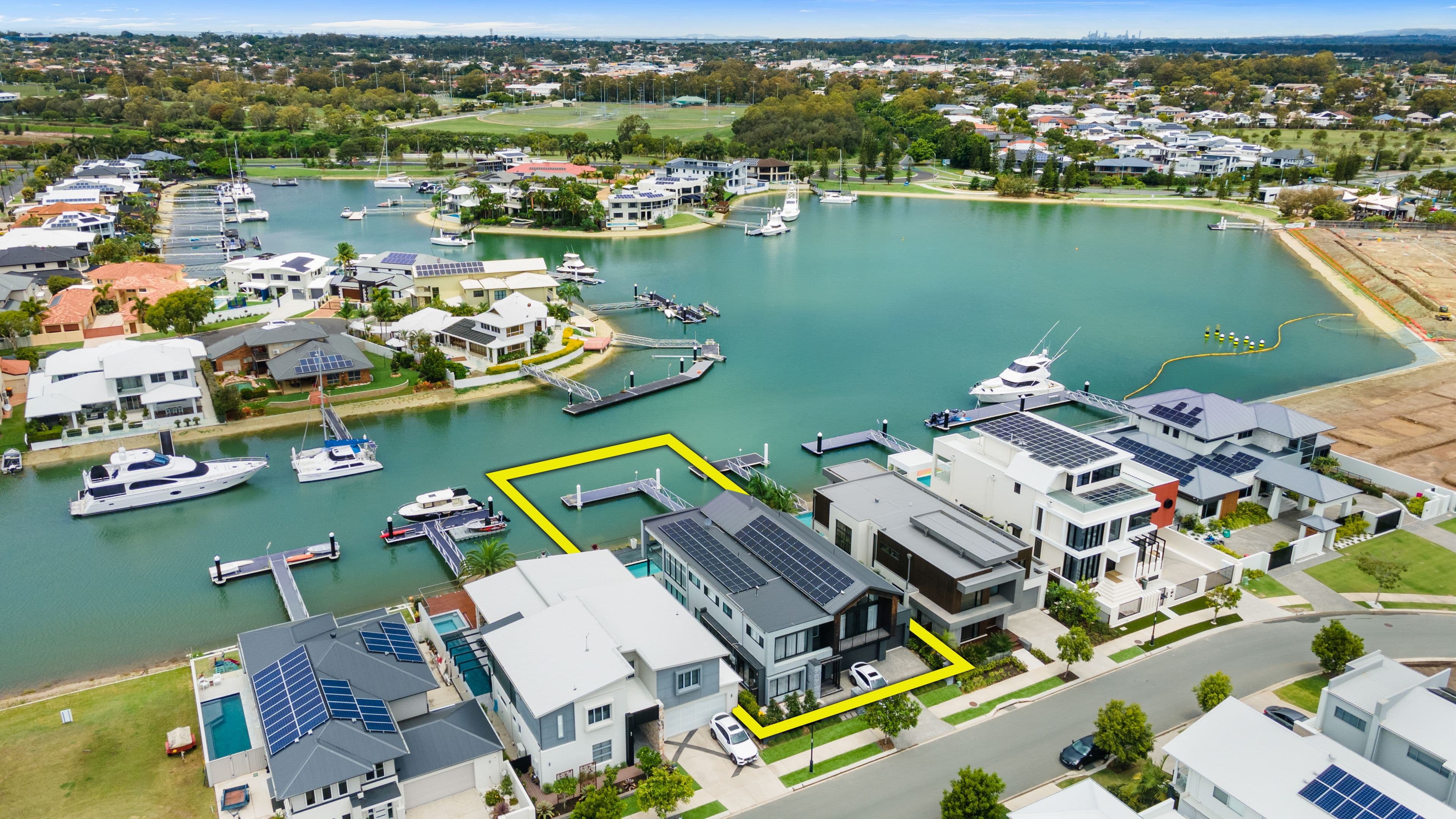 177 Quay Circuit, Newport QLD 4020, Newport - Image 1