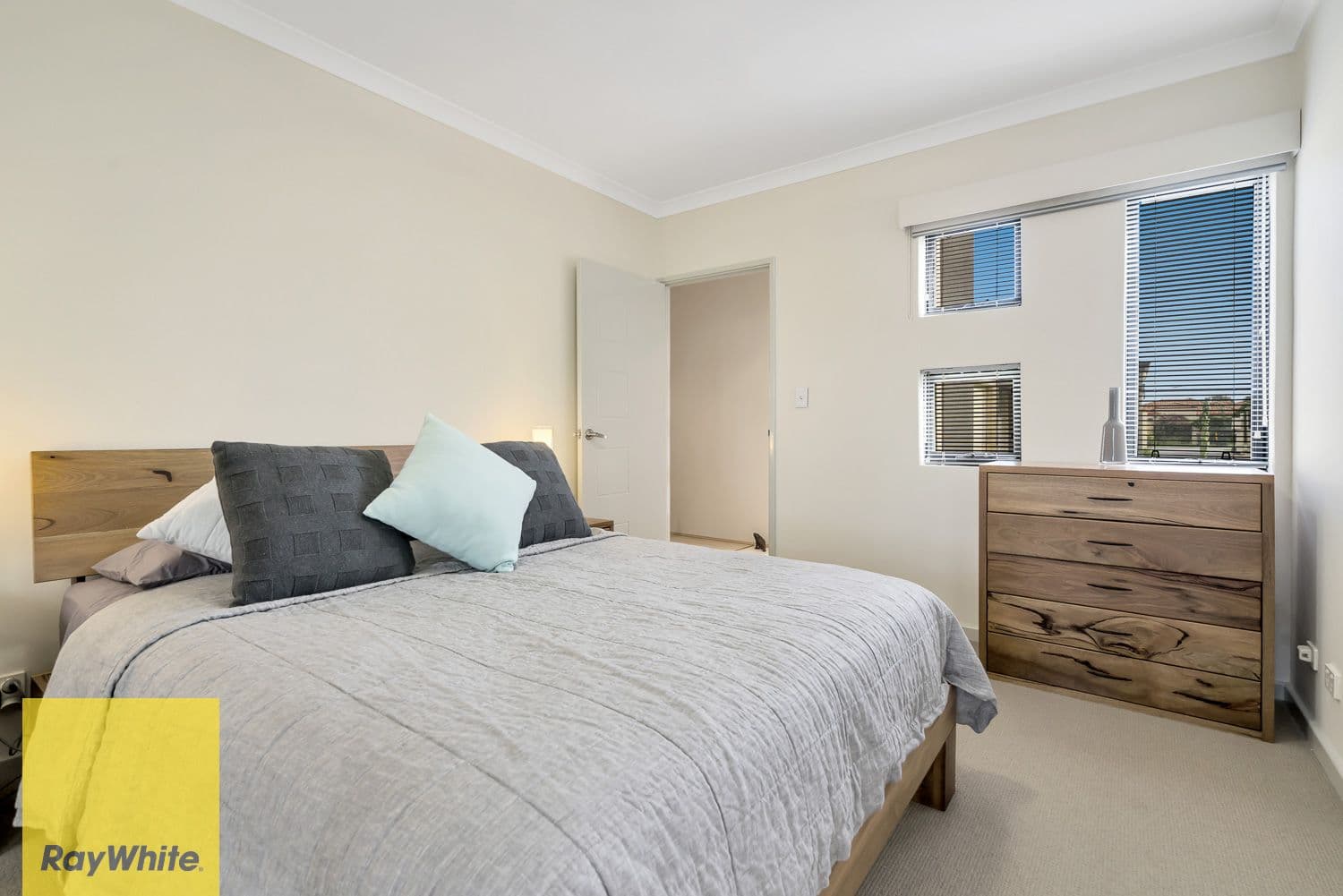14c Montrose Street, Nollamara WA 6061, Nollamara - Thumbnail 6