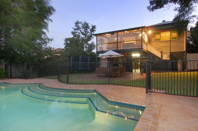 92 Macrossan Avenue, NORMAN PARK QLD 4170, Norman Park - Image 1
