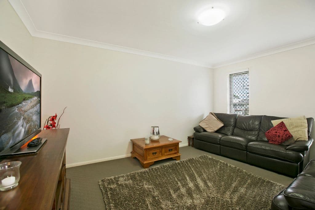 20 Pentecost Place, Redland Bay QLD 4165, Redland Bay - Thumbnail 2