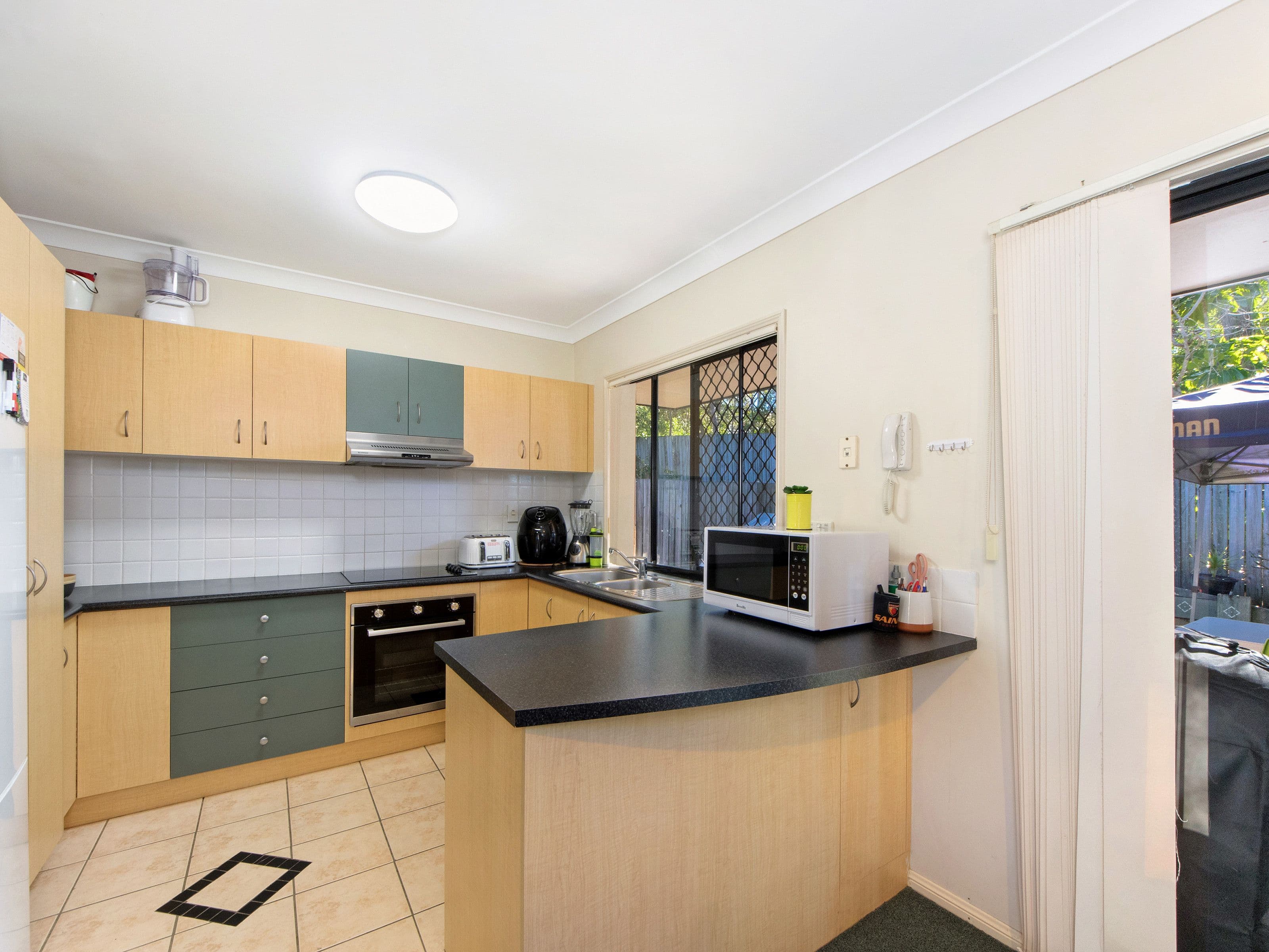 20 Brown Street, Labrador QLD 4215, Labrador - Thumbnail 4
