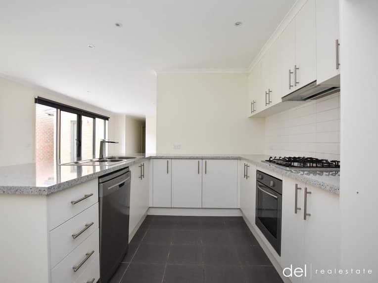 40 Steven Street, Dandenong, Dandenong - Thumbnail 3
