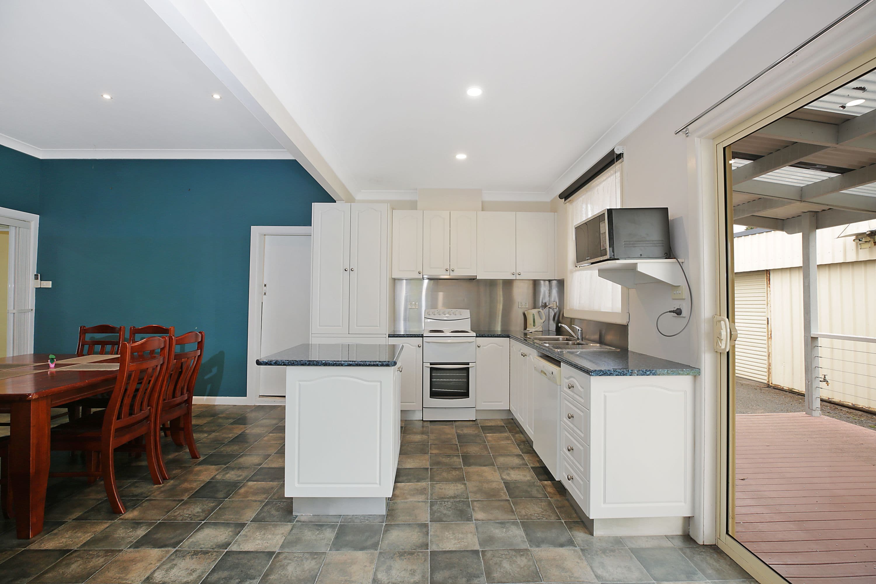 20 Lawrence Street, Camperdown VIC 3260, Camperdown - Thumbnail 3