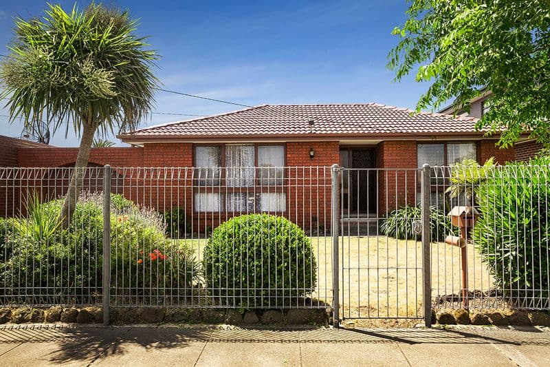 1 Carbine Avenue, Clarinda VIC 3169, Clarinda - Image 1