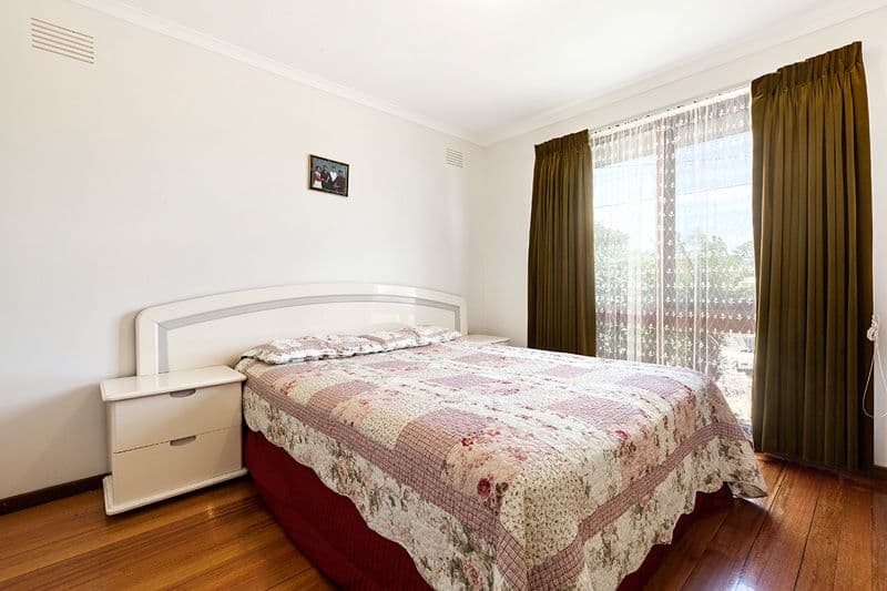 1 Carbine Avenue, Clarinda VIC 3169, Clarinda - Thumbnail 4
