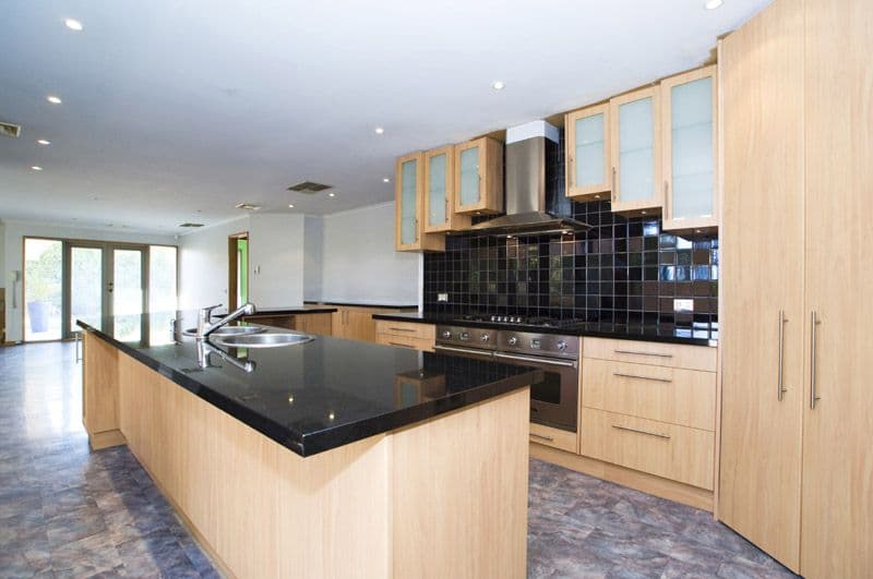 30 Kathleen Crescent, HOPPERS CROSSING VIC 3029, Hoppers Crossing - Thumbnail 2