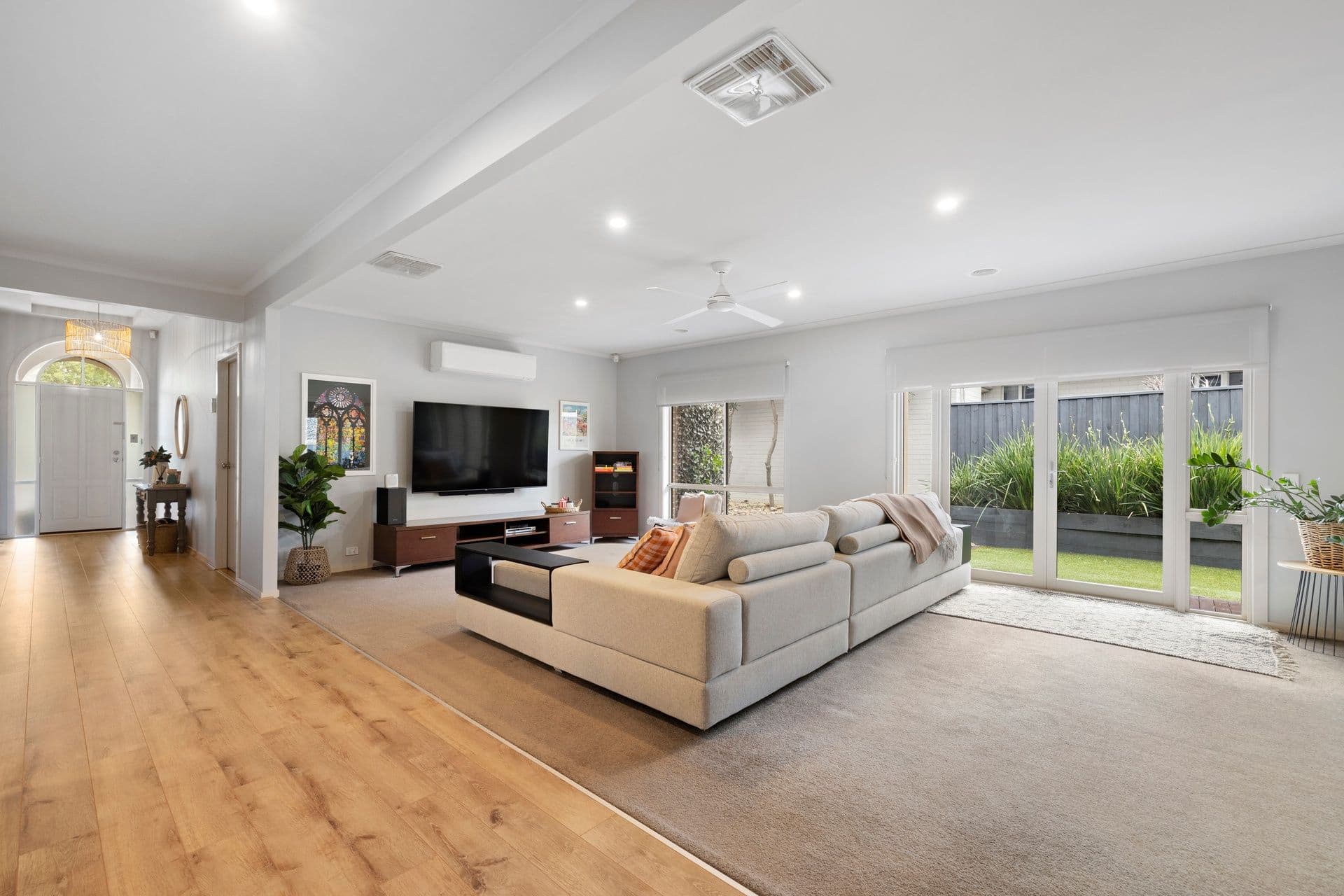 28 Bridgewater Boulevard, Berwick VIC 3806, Berwick - Thumbnail 2