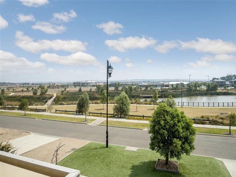 114 Eastlakes Boulevard, Lara VIC 3212, Lara - Thumbnail 2