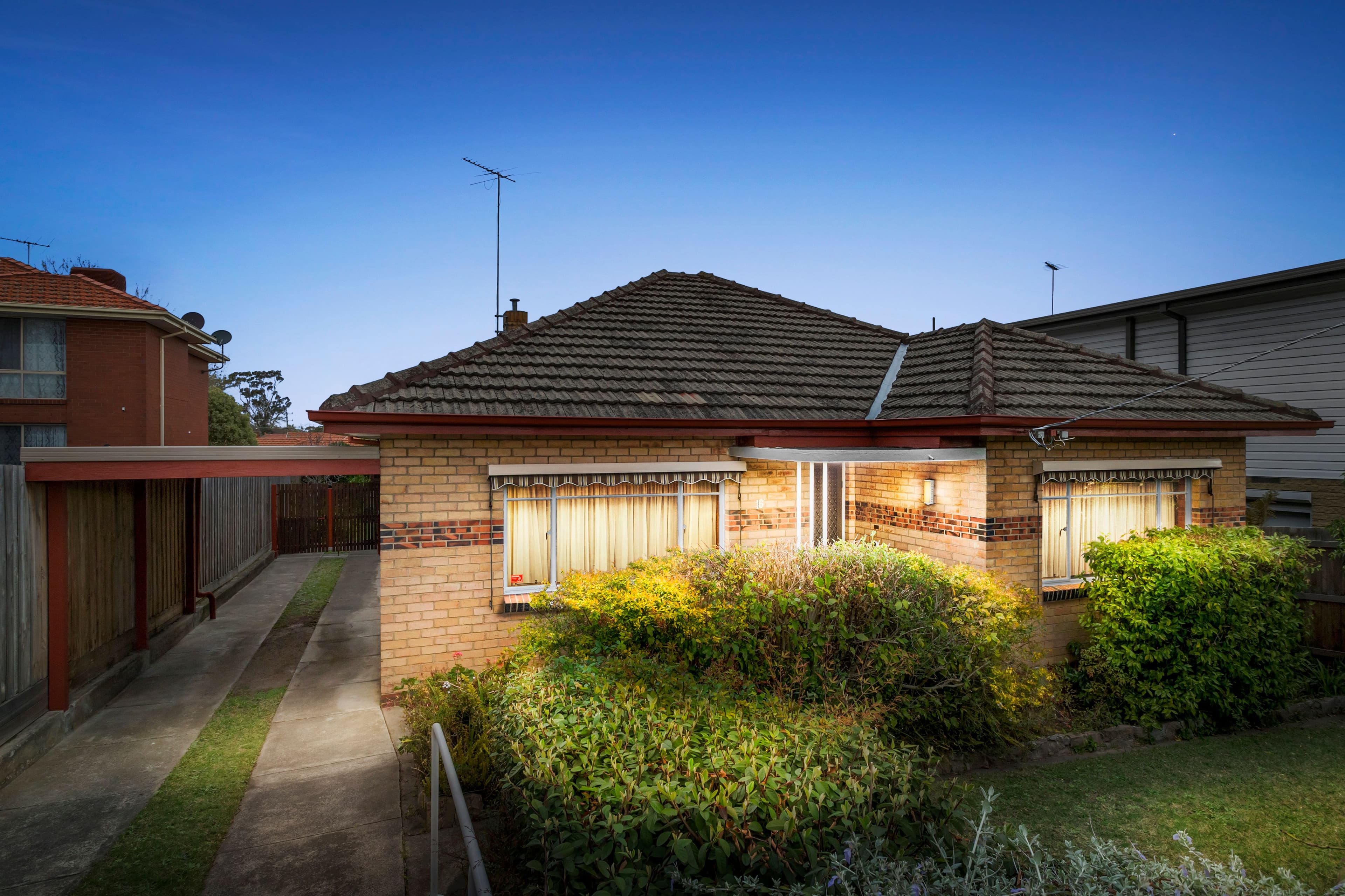 16 Ferntree Gully Road, Oakleigh East VIC 3166, Oakleigh East - Image 1