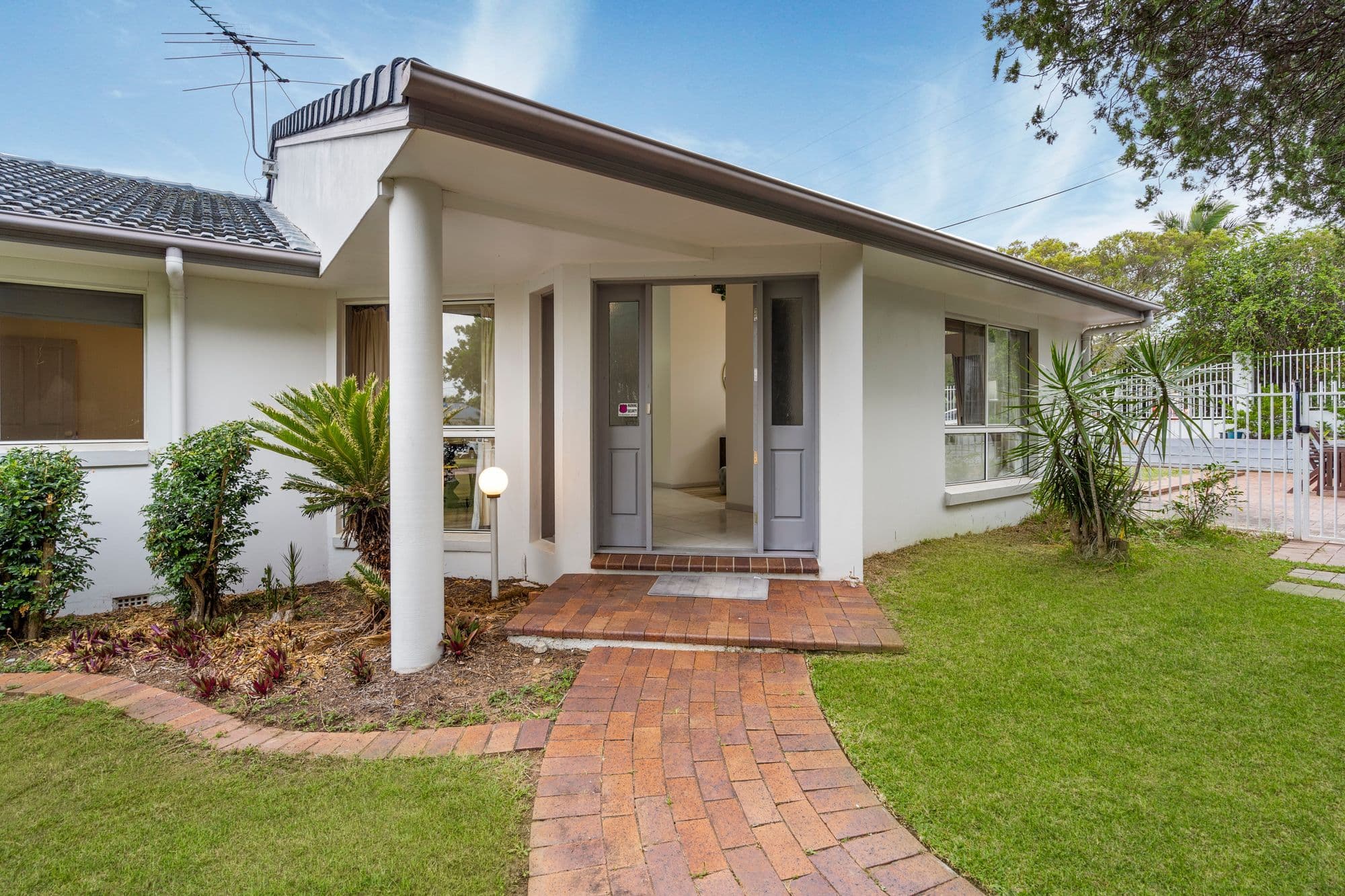 52 Lampson Street, Sunnybank QLD 4109, Sunnybank - Thumbnail 2