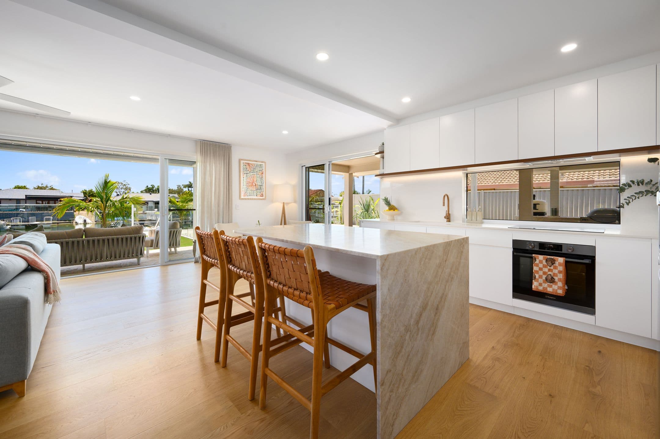 10 Walter Raleigh Crescent, Hollywell QLD 4216, Hollywell - Thumbnail 4