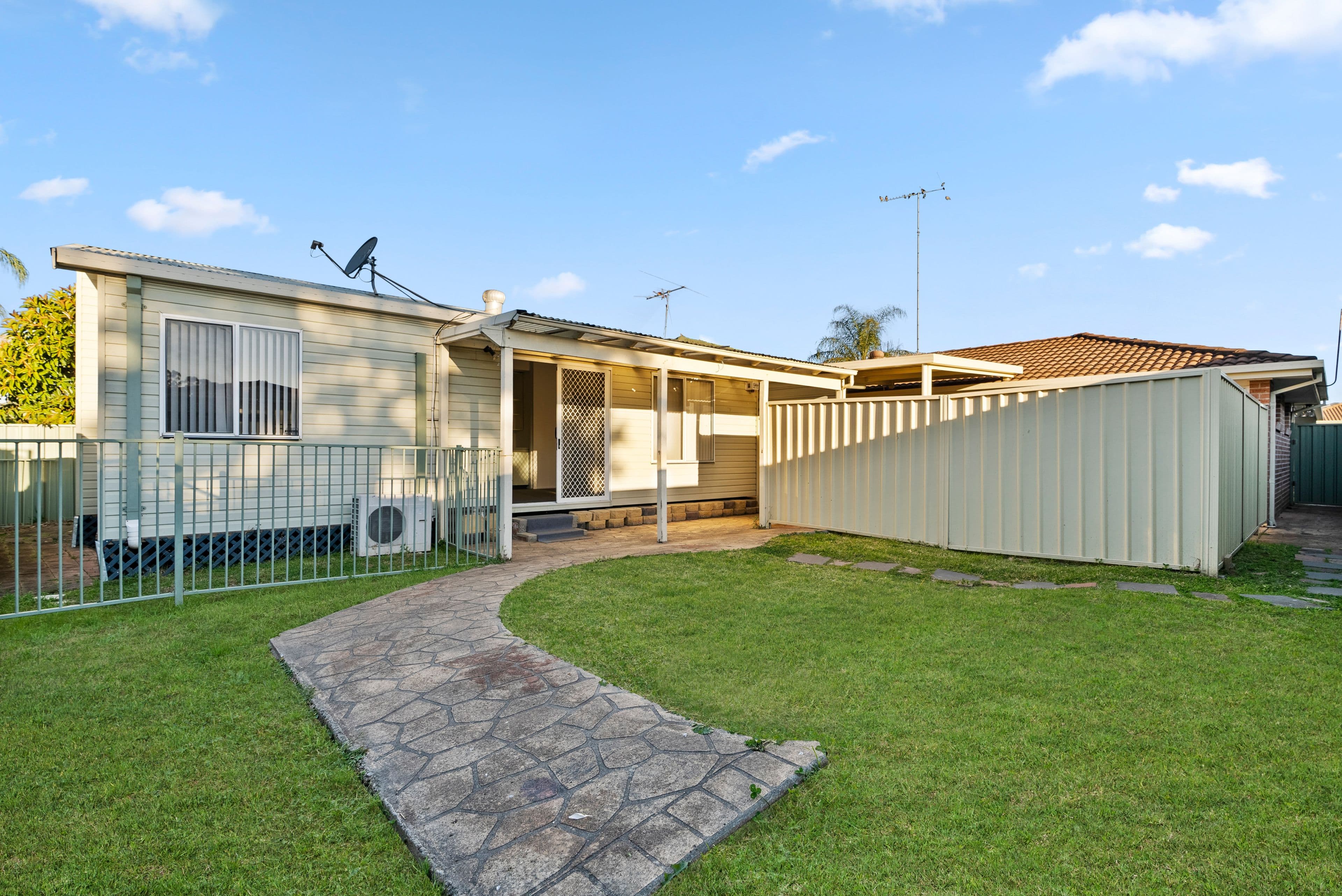 49 & 49a Lamerton Street, OAKHURST NSW 2761, Oakhurst - Thumbnail 3