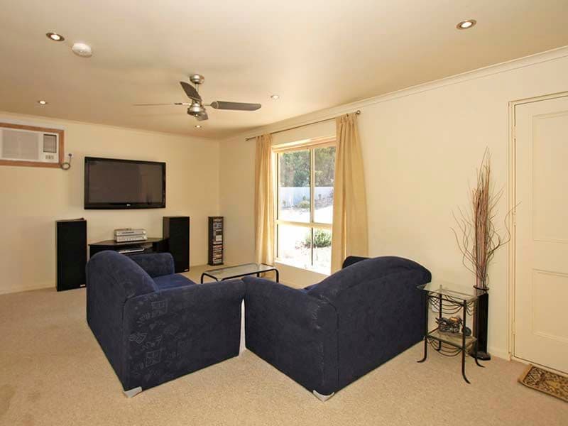 61 Huntingdale Road, NOARLUNGA DOWNS SA 5168, Noarlunga Downs - Thumbnail 3