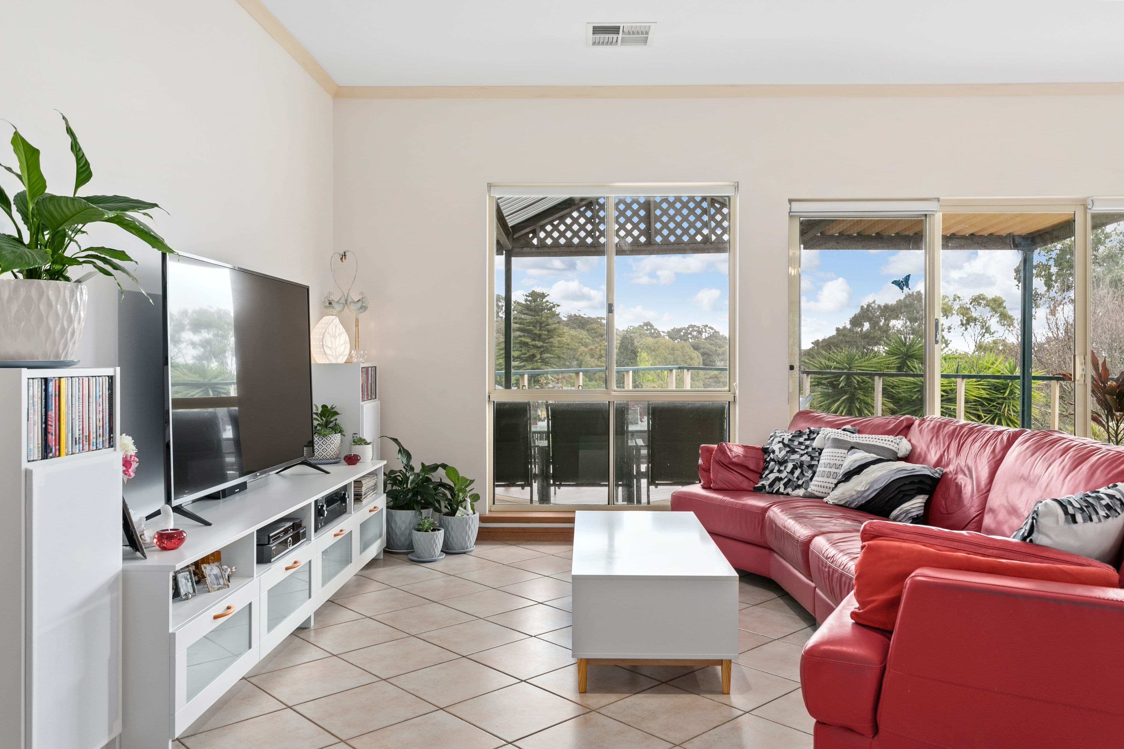 5 The Oaks Parade, Aberfoyle Park SA 5159, Aberfoyle Park - Thumbnail 4