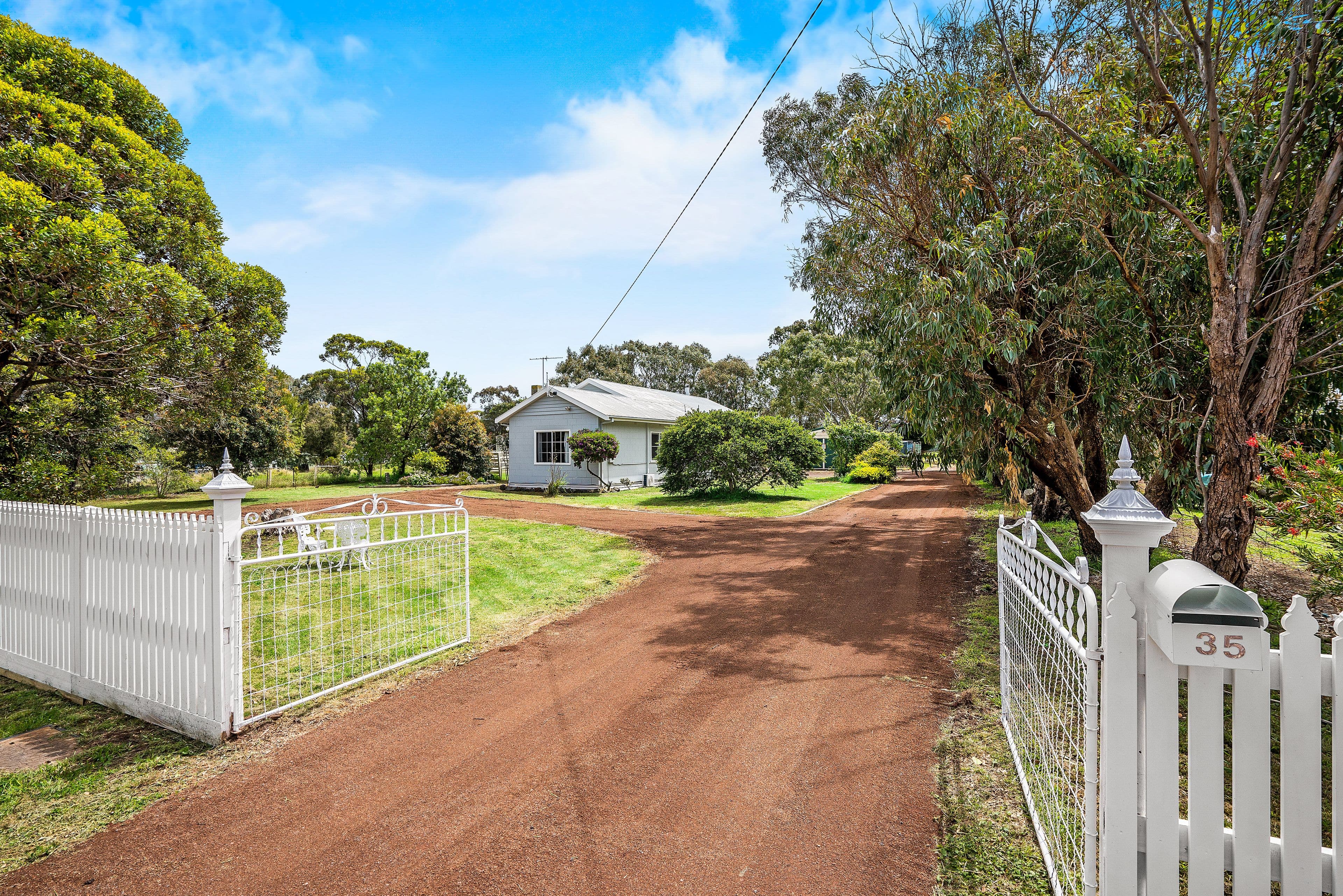 35 Brownes Road, ANAKIE VIC 3213, Anakie - Thumbnail 2
