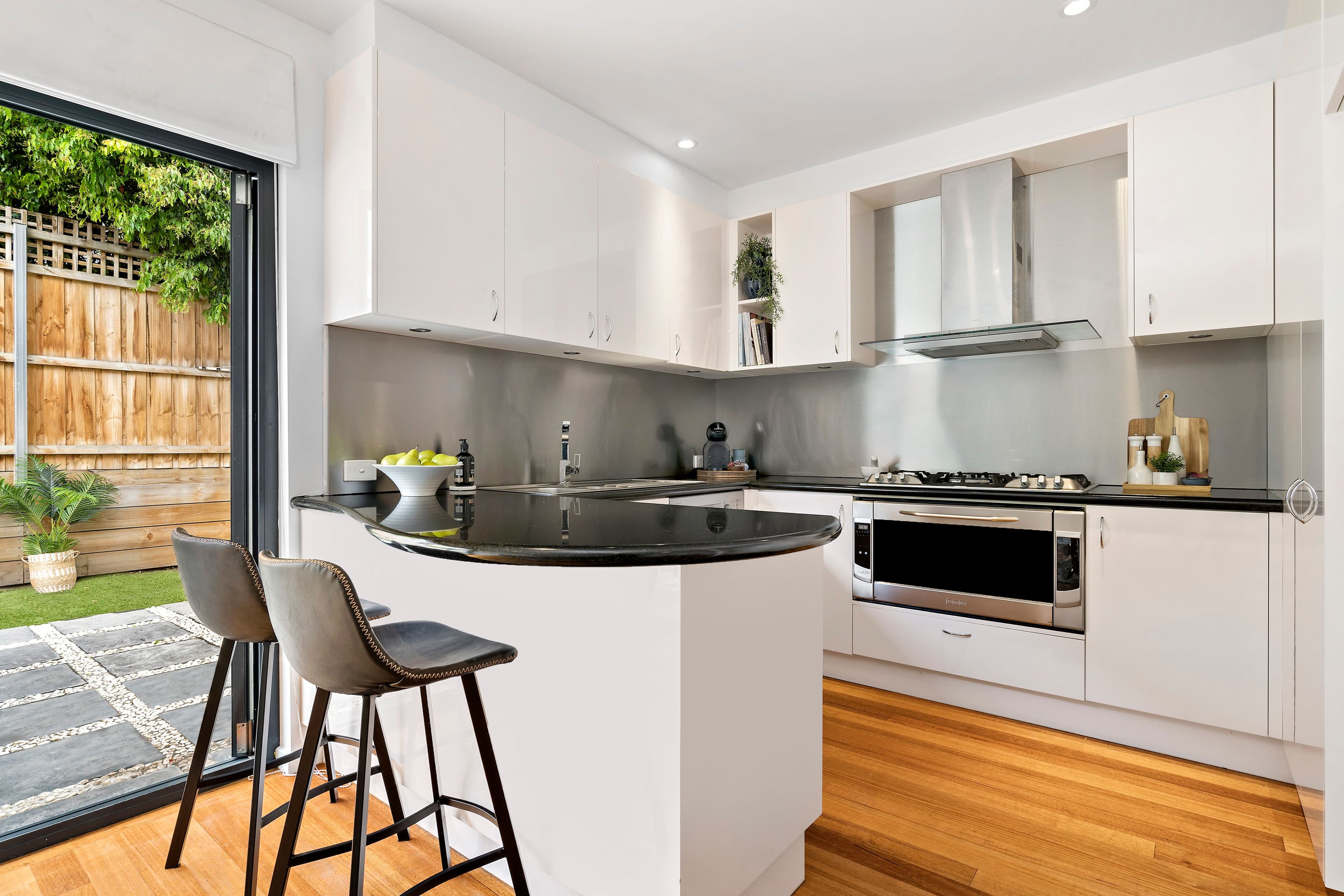 22 Ruabon Road, Toorak VIC 3142, Toorak - Thumbnail 3