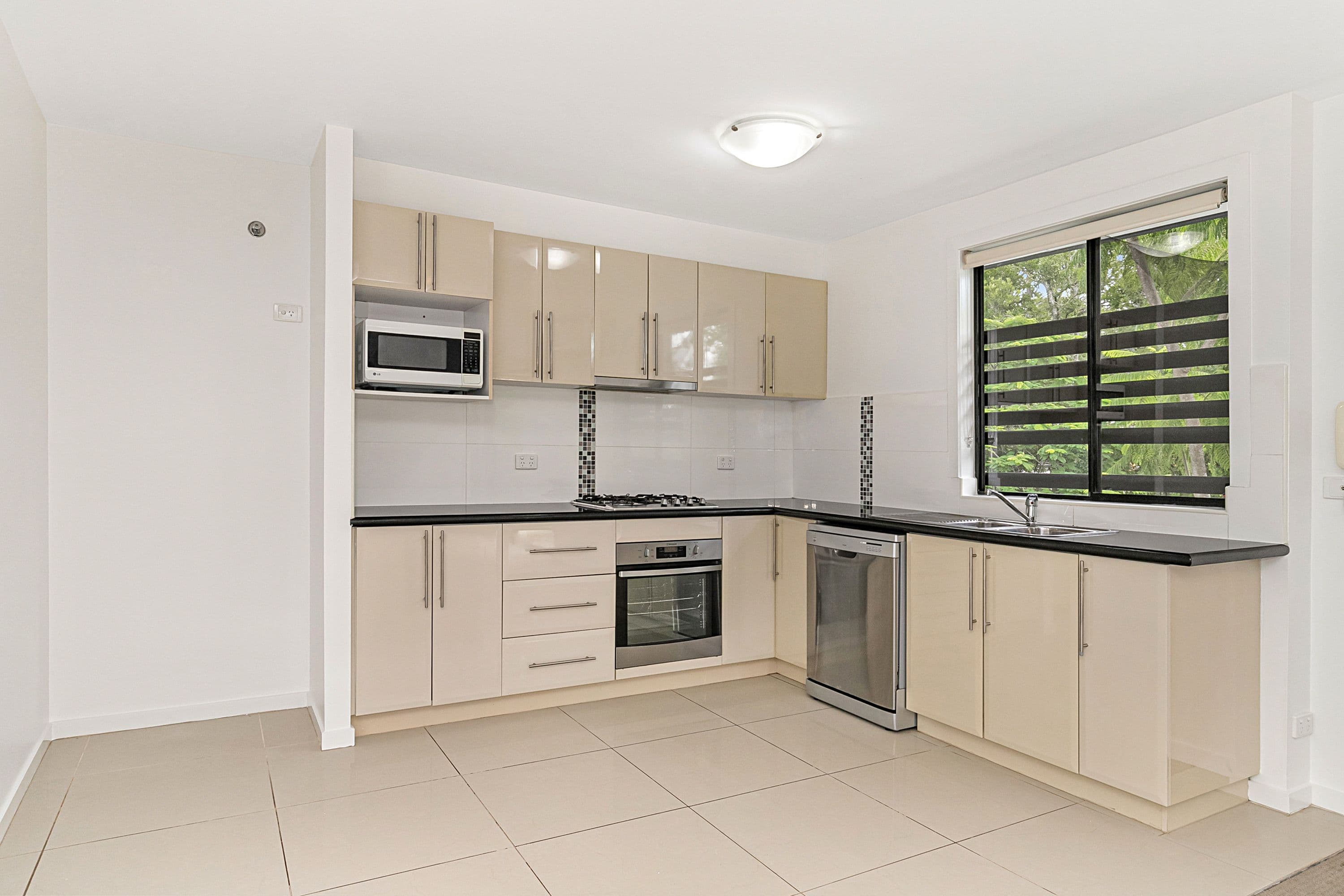 9 Princess Street, Taringa QLD 4068, Taringa - Thumbnail 3