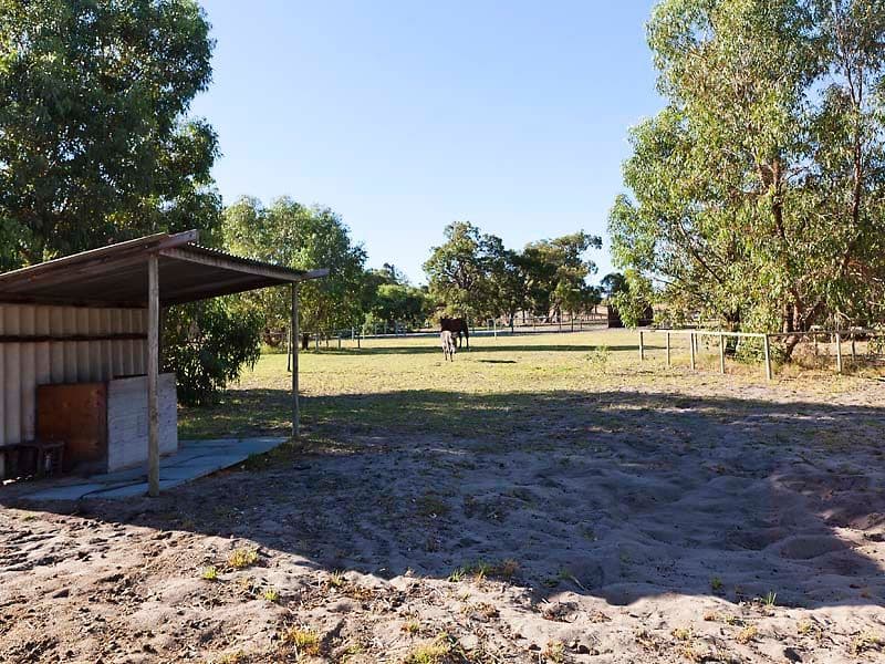 70 Grasshill Road, KARNUP WA 6176, Karnup - Thumbnail 4