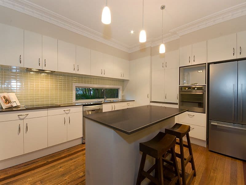 21  Macedon Street, WAVELL HEIGHTS QLD 4012, Wavell Heights - Thumbnail 2