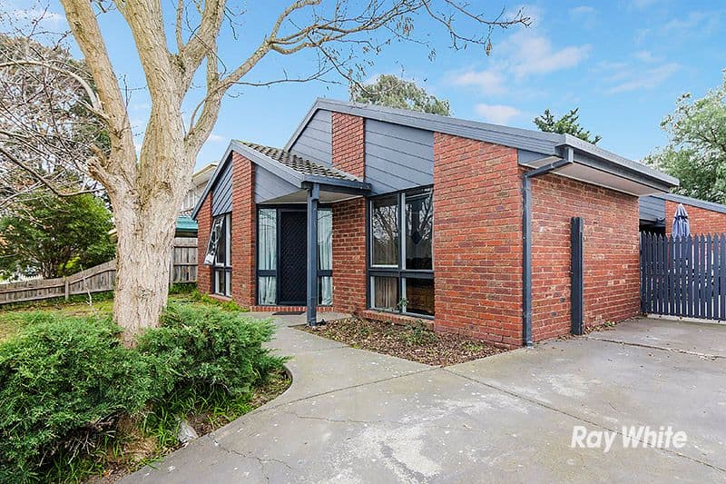38 Maltravers Crescent, Cranbourne North VIC 3977, Cranbourne North - Thumbnail 2