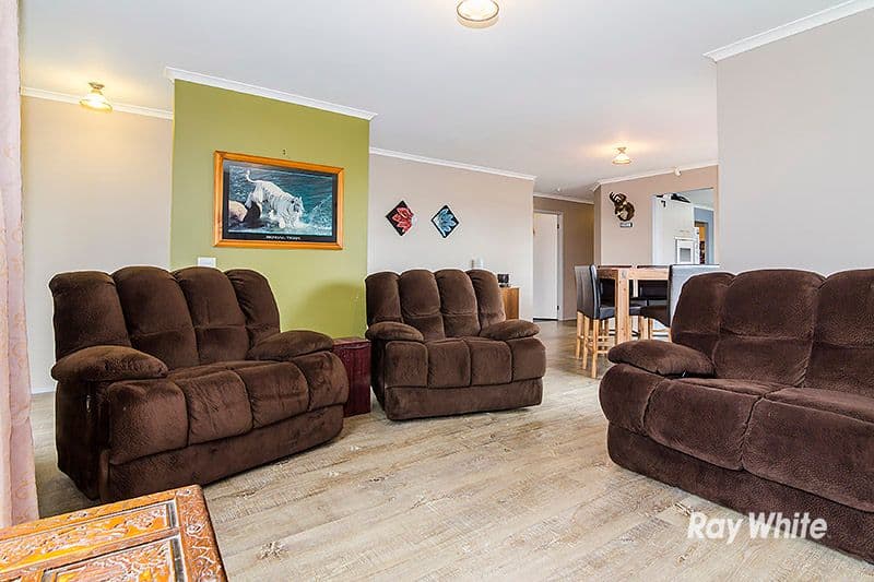 38 Maltravers Crescent, Cranbourne North VIC 3977, Cranbourne North - Thumbnail 6