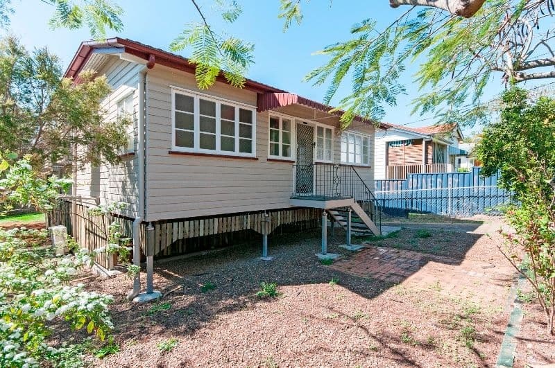 10 Cramb Street, EASTERN HEIGHTS QLD 4305, Eastern Heights - Thumbnail 2