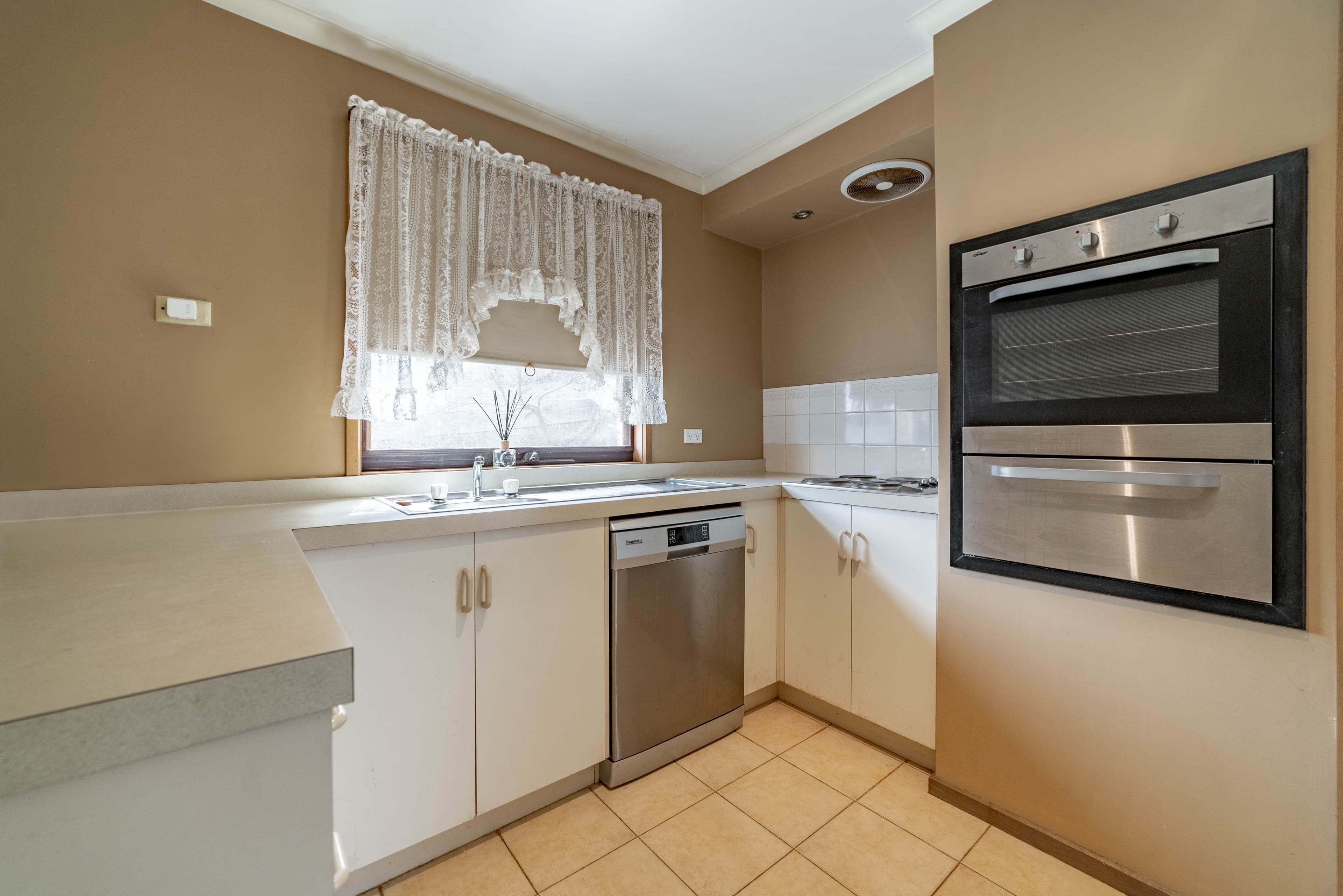 13 Proud Terrace, Flora Hill VIC 3550, Flora Hill - Thumbnail 2