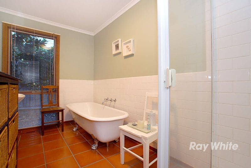 11 Bangalay Place, BERWICK VIC 3806, Berwick - Thumbnail 7