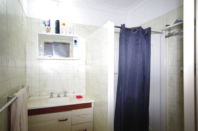 29 Templeton Crescent, GIRRAWHEEN WA 6064, Girrawheen - Thumbnail 7