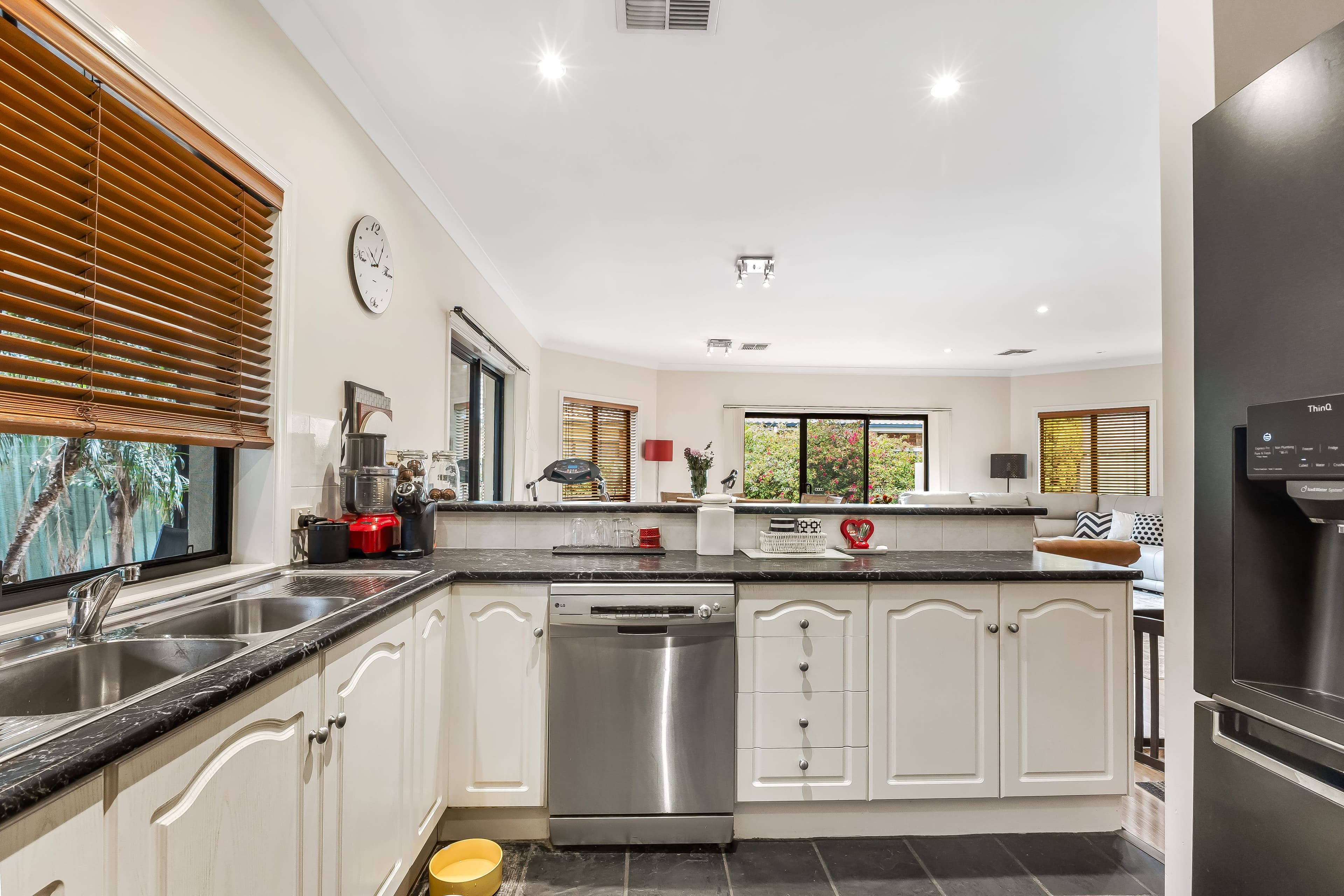 9 Maquarie Street, Mawson Lakes SA 5095, Mawson Lakes - Thumbnail 4