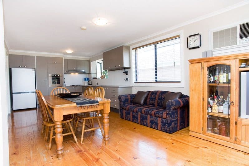 1 Cavesson Court, Epping VIC 3076, Epping - Thumbnail 2