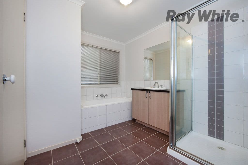 9 Brae Grove, POINT COOK VIC 3030, Point Cook - Thumbnail 6