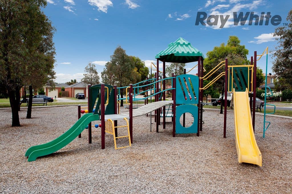 9 Brae Grove, POINT COOK VIC 3030, Point Cook - Thumbnail 7