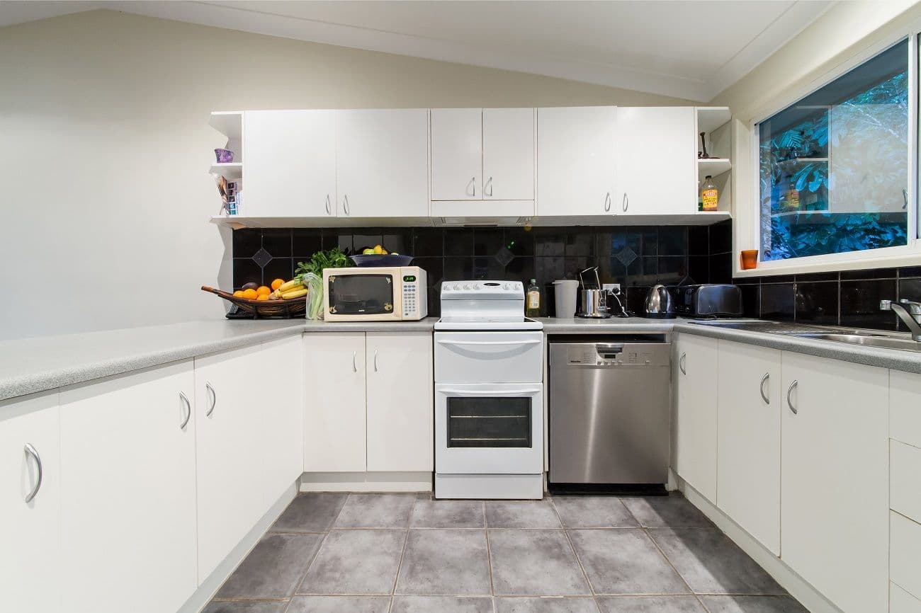 7 South Molle Boulevard, CANNONVALE QLD 4802, Cannonvale - Thumbnail 4
