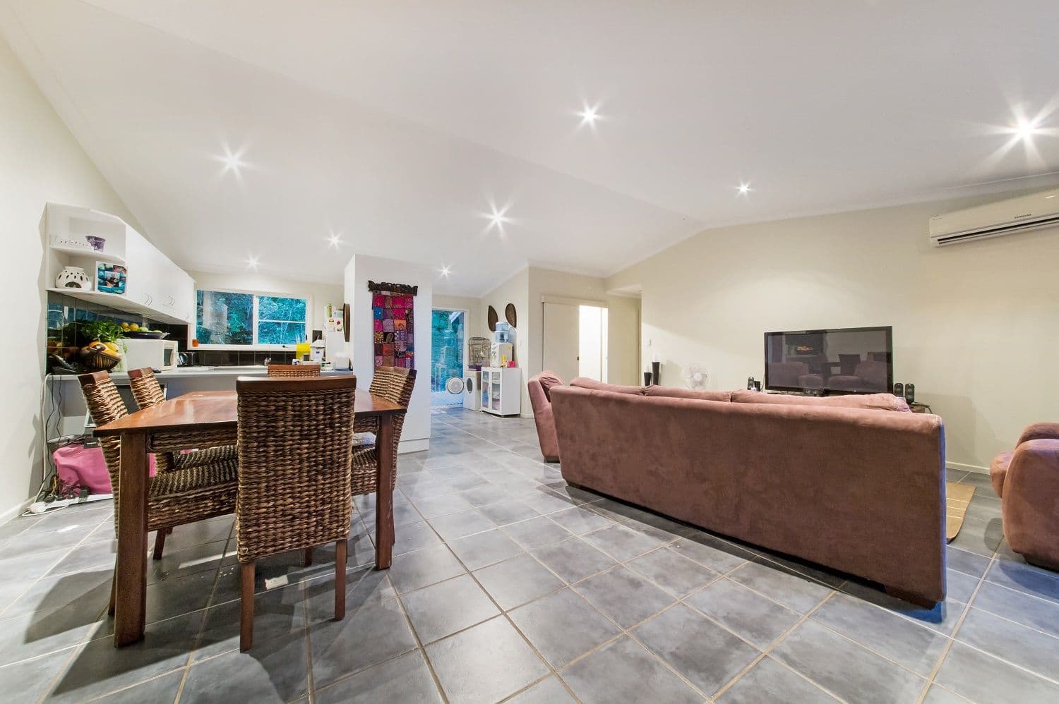 7 South Molle Boulevard, CANNONVALE QLD 4802, Cannonvale - Thumbnail 6