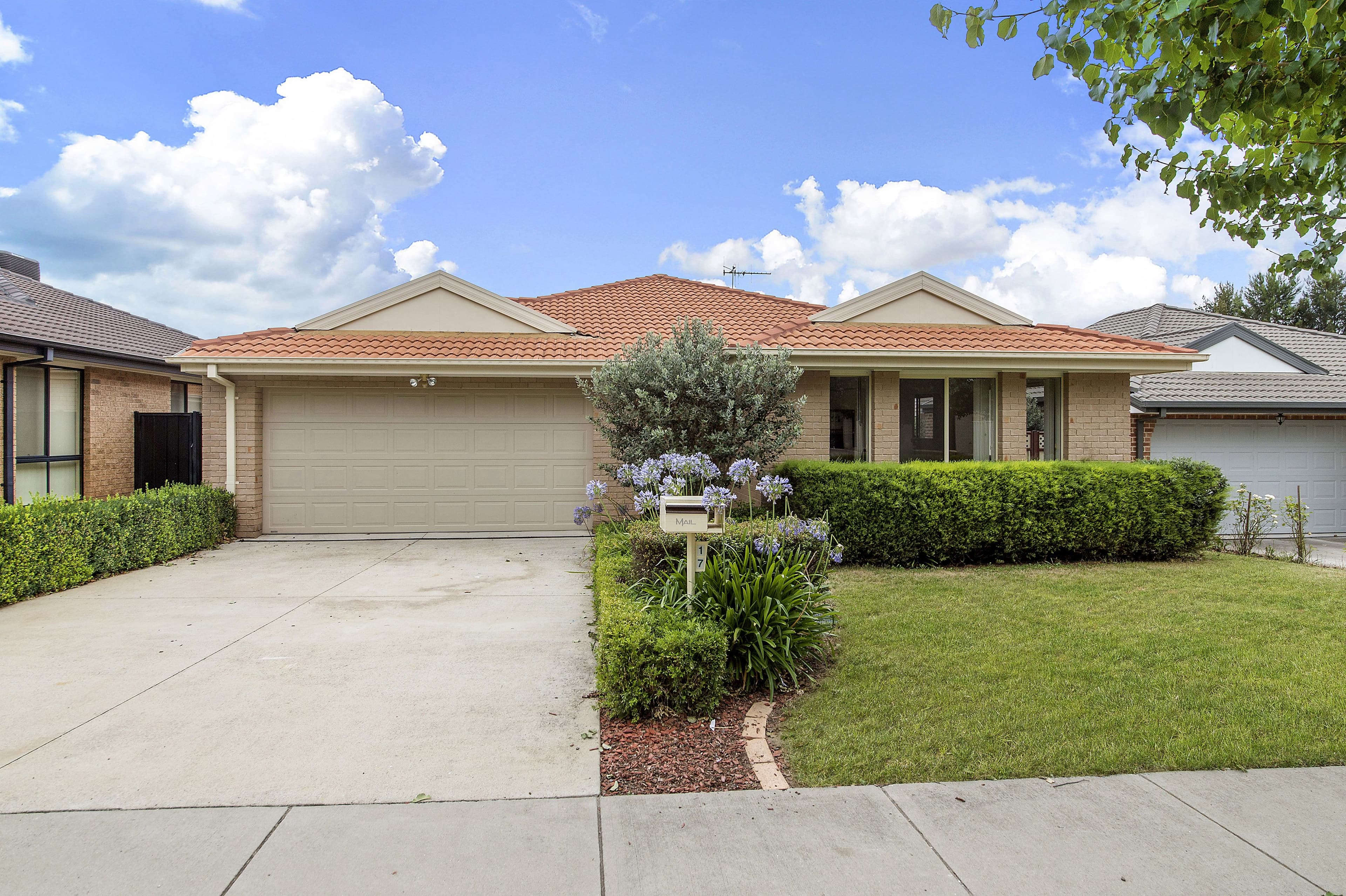 17 Betty Maloney Crescent, Banks ACT 2906, Banks - Image 1