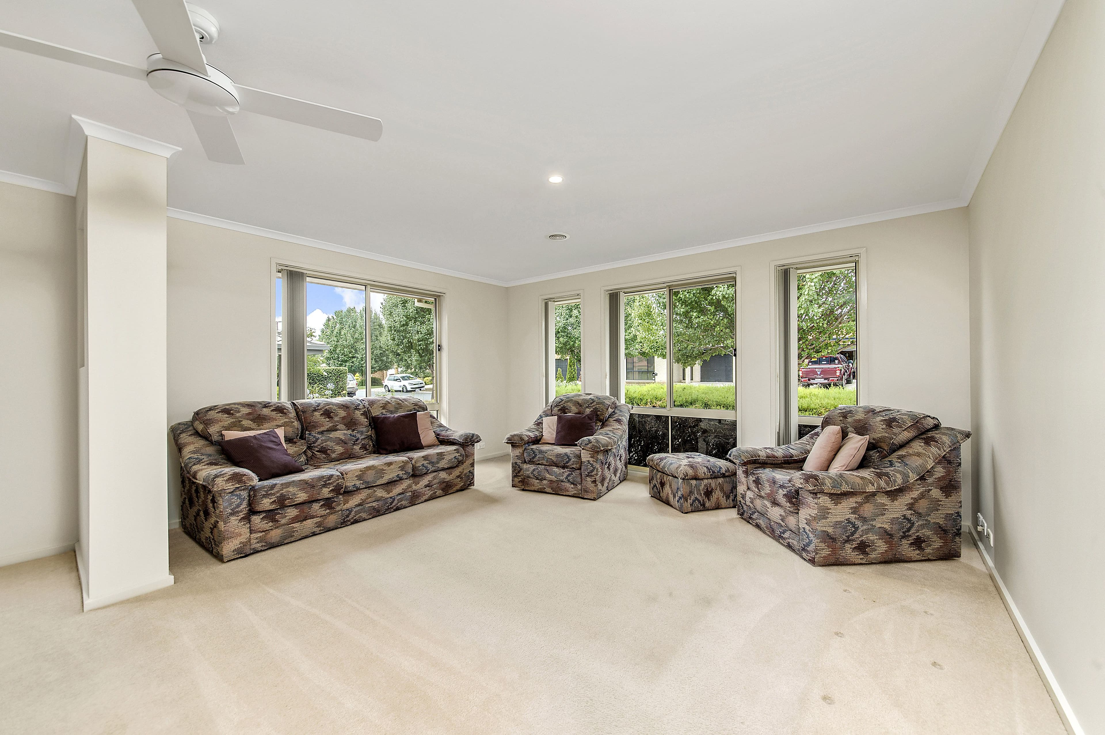 17 Betty Maloney Crescent, Banks ACT 2906, Banks - Thumbnail 2