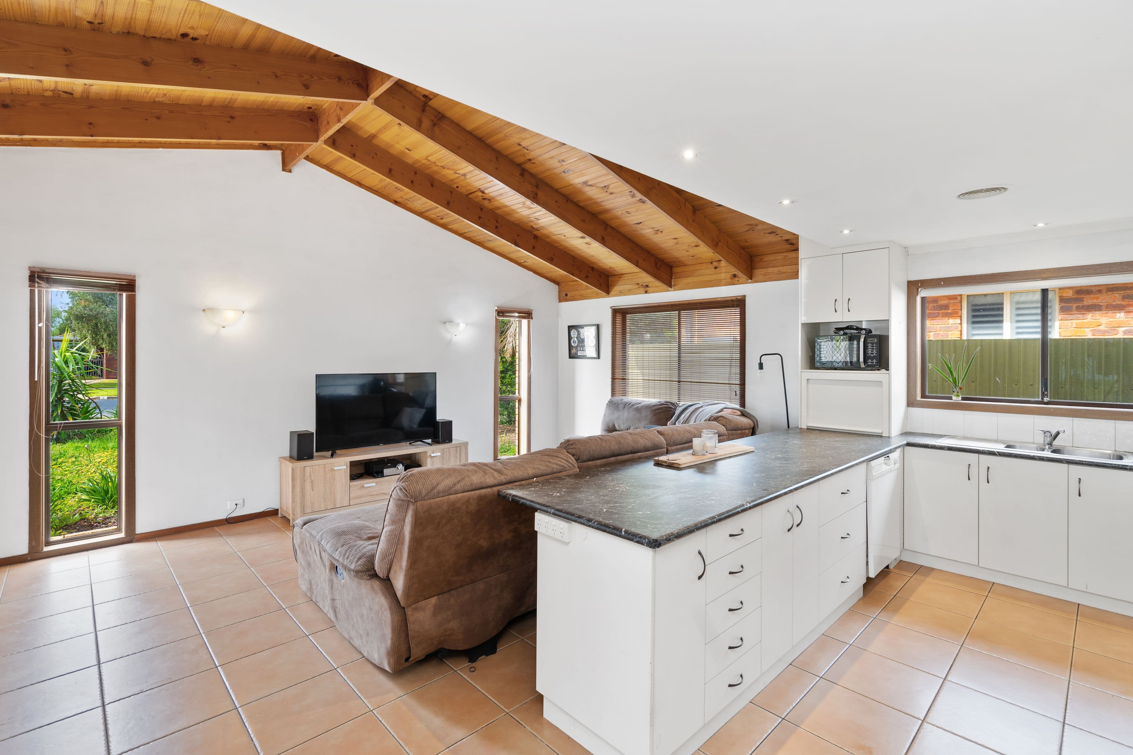 6 Hume Street, Lake Albert NSW 2650, Lake Albert - Thumbnail 5