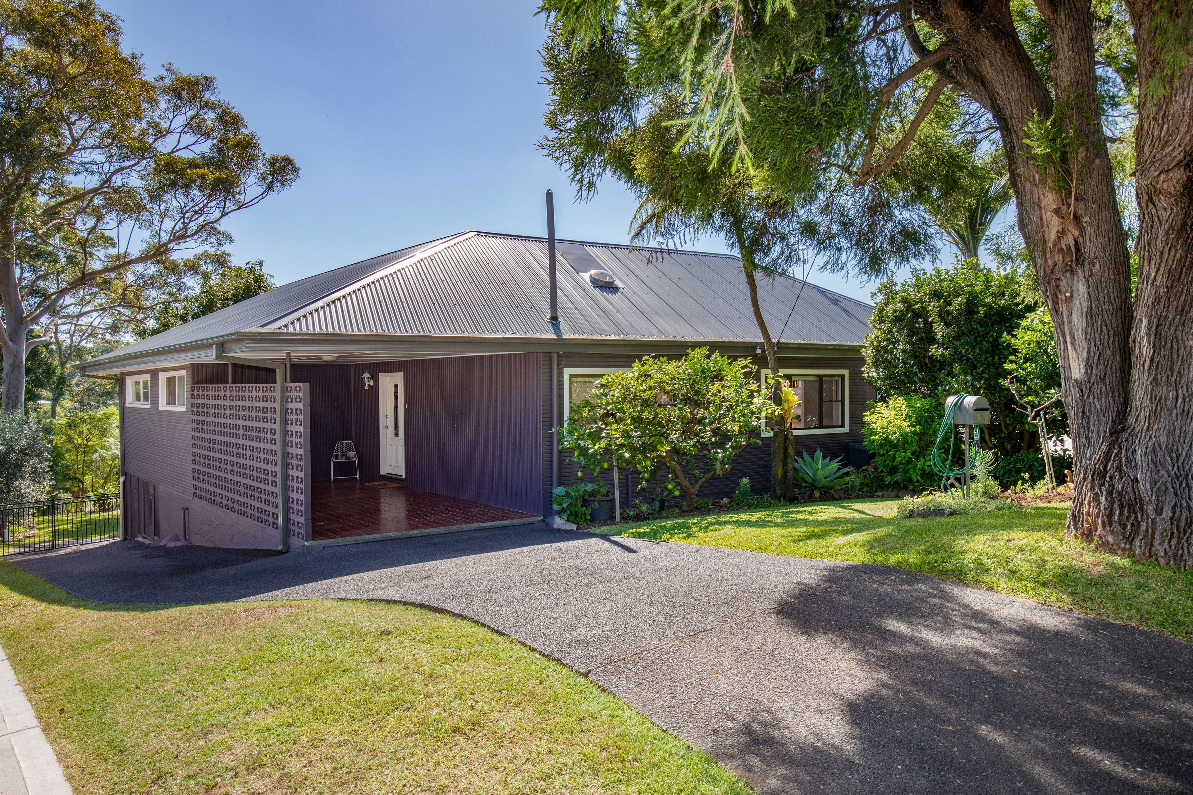 15 Heather Crescent, Garden Suburb NSW 2289, Garden Suburb - Thumbnail 2