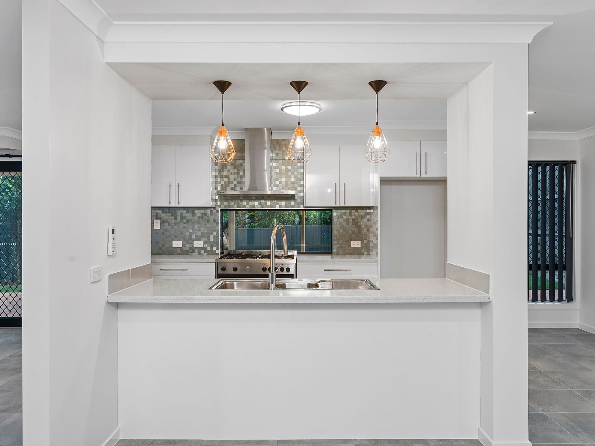 8 Rosella Street, Loganlea QLD 4131, Loganlea - Thumbnail 4