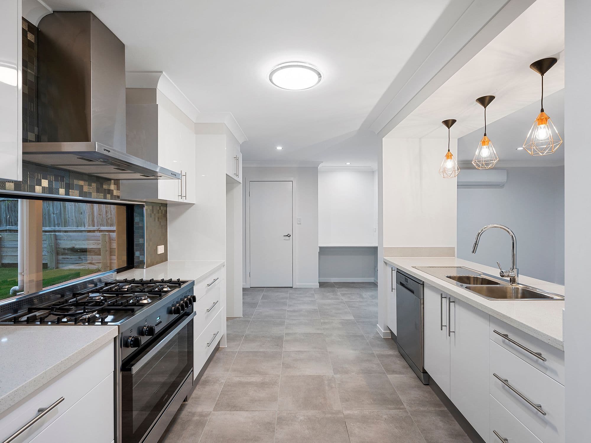 8 Rosella Street, Loganlea QLD 4131, Loganlea - Thumbnail 5