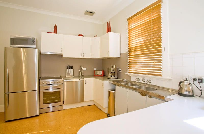 14 Stinton Avenue, NEWTOWN VIC 3220, Newtown - Thumbnail 3
