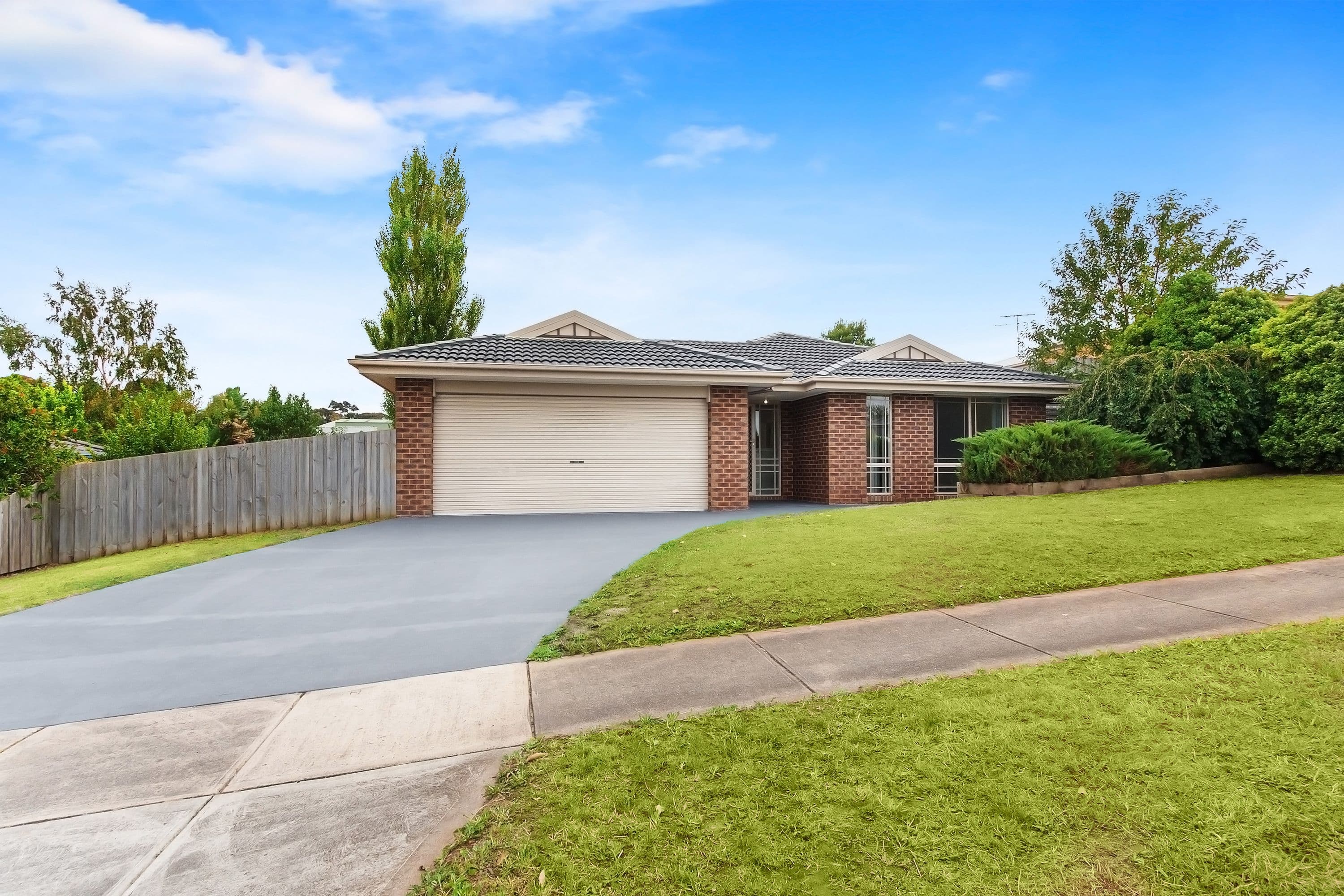 7 Davey Drive, Drouin VIC 3818, Drouin - Image 1